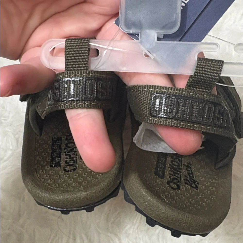 NWT Osh Kosh B’Gosh Oliver-B Green Sandals Toddler Size 8